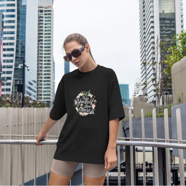 Camiseta Letra Floral Ajude-Se (Criador carregado)