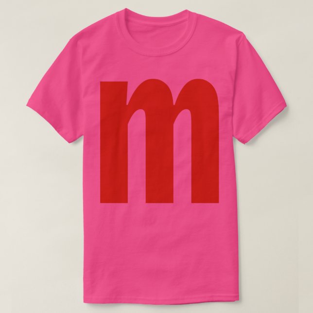 Camiseta Letra m em texto vermelho Tipografia mínima (Frente do Design)