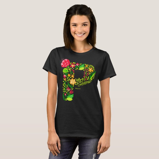 Camiseta Letra P em T-Shirt Flores (Frente Completa)