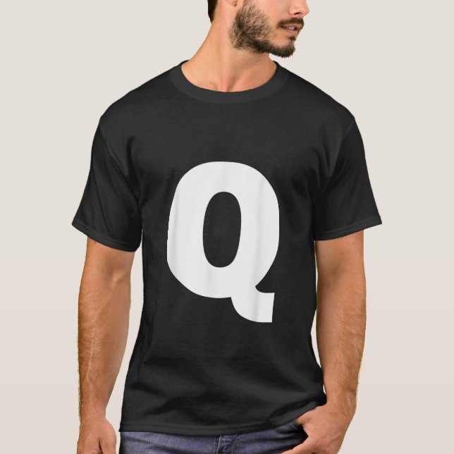 Camiseta Letra Q Maiúscula Monograma de Alfabeto Inicial (Frente)