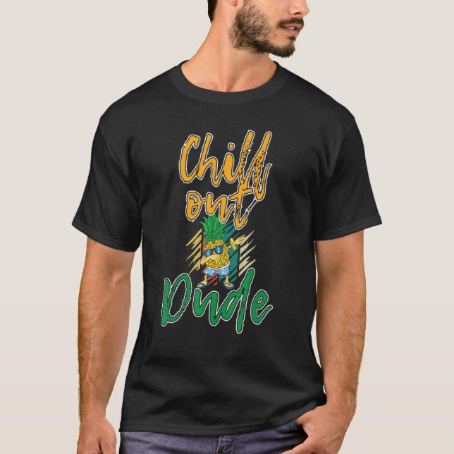 Camiseta Lets Chill Out Dude  Women Hangout Pineapple Love (Frente)