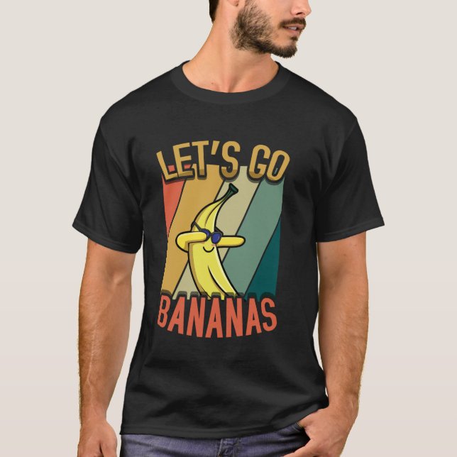 Camiseta Let's Go Bananas Kawaii Yellow Banana Meme Banana  (Frente)