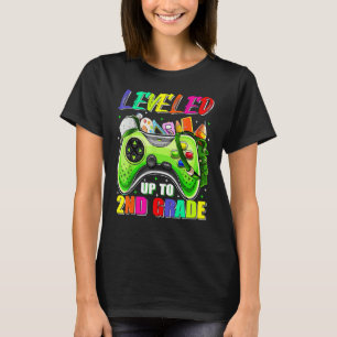 Camiseta Levado Até O Jogador De Nível segundo De Volta À E