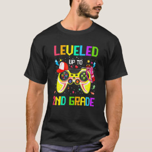 Camiseta Levado Até O Jogador De Nível segundo De Volta À E