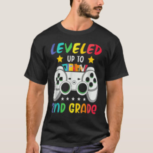 Camiseta Levado Até O Jogador De Nível segundo De Volta À E