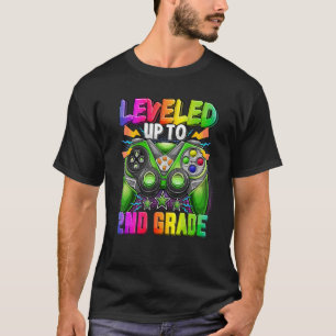 Camiseta Levado Até O Jogador De Nível segundo De Volta À E