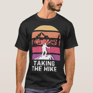 Camiseta Levando o Hiker Camper Wildli para o Campo de Cami