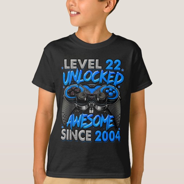 Camiseta Level 22 Unlocked Awesome Since 2004 22nd Birthday (Frente)