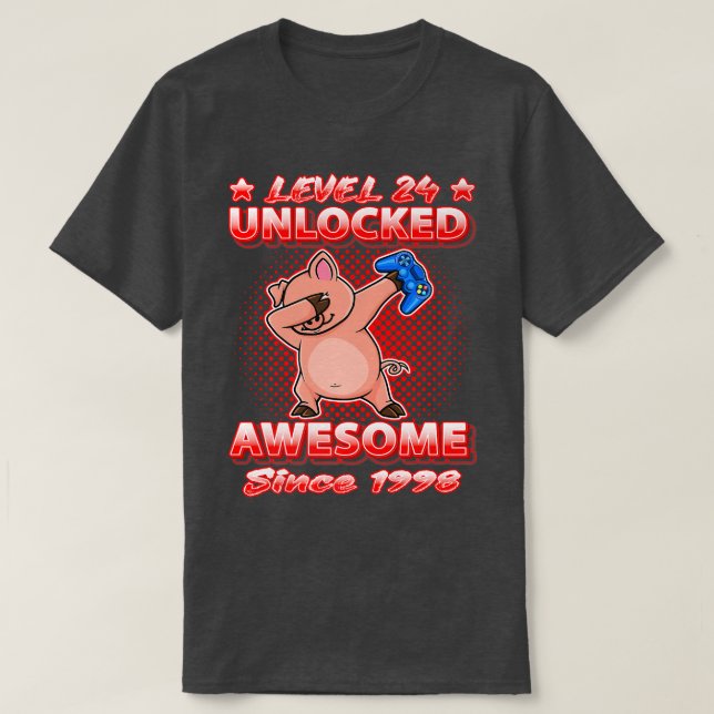 Camiseta Level 24 Unlocked Gamers Born 1998 Dabbing Pig 24t (Frente do Design)