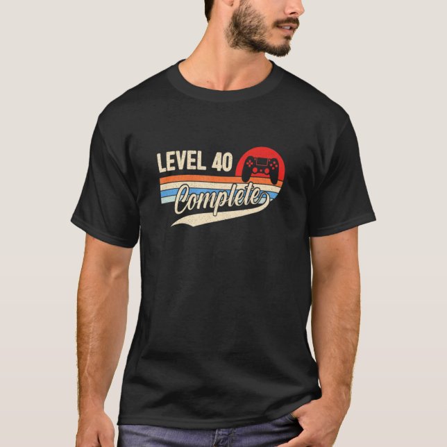 Camiseta Level 40 Complete  40 Wedding Anniversary For Him  (Frente)
