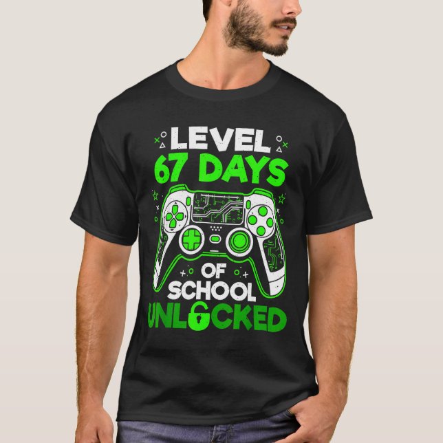 Camiseta Level 67 Days Of School Unlocked Boys 67th Day Of  (Frente)