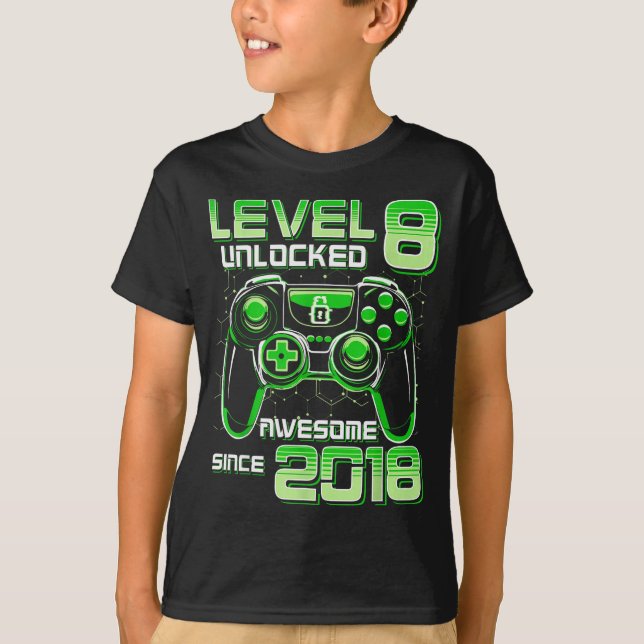 Camiseta Level 8 Unlocked Awesome Since 2018 8th Birthday G (Frente)