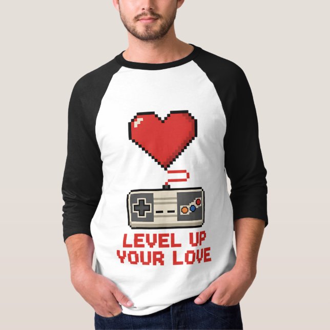 Camiseta Level Up Your Love, Retro Pixel Gaming Design (Frente)
