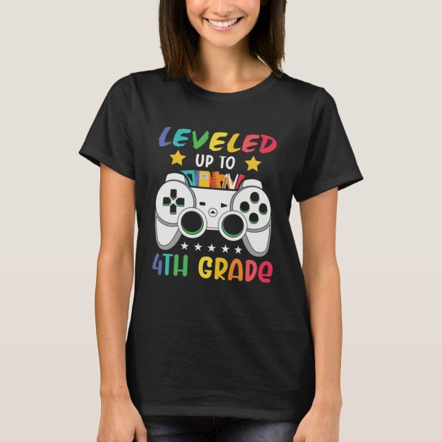 Camiseta Leveled Up To 4th Grade  Gaming 3rd Grade Graduati (Frente)