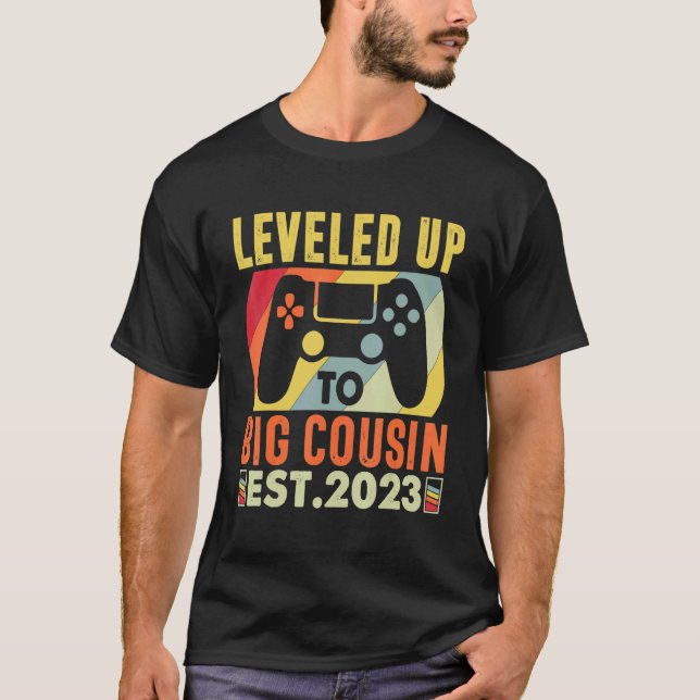 Camiseta Leveled Up To Big Cousin 2023 Gaming Pregnancy Ann (Frente)