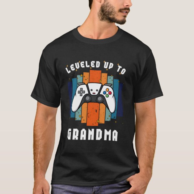 Camiseta Leveled Up To Grandma Est 2024 First Time Granny G (Frente)