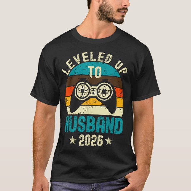 Camiseta Leveled Up To Husband 2026 Newlywed Groom Just Mar (Frente)