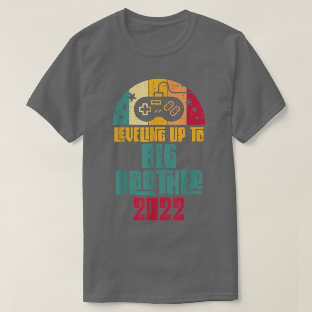 Camiseta Leveling Up Big Brother 2022 Game Controller Pregn (Frente do Design)