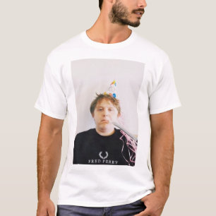 Camiseta Lewis Capaldi - Chapéu de Aniversário