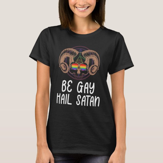 Camiseta LGBT Devil Goat Be Gay Hail Satan Gay Lesbian Awar (Frente)