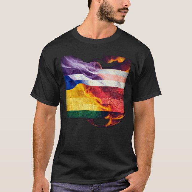 Camiseta Lgbt Flag Burning (Frente)