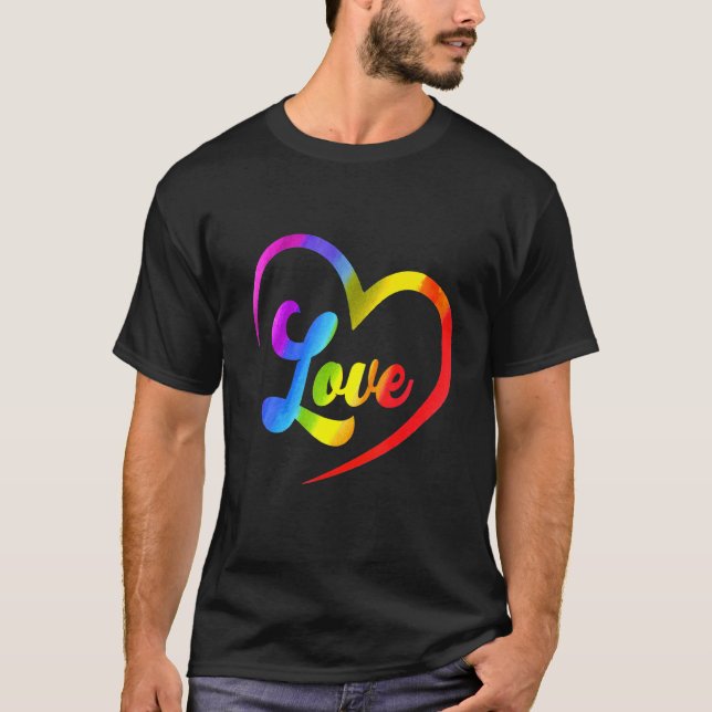Camiseta Lgbt Half Rainbow Heart Celebra Orgulho Com Amor (Frente)