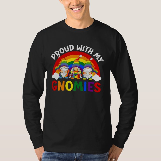 Camiseta LGBT Pride LGBTQ Rainbow Gnomies Proud with my Gno (Frente)