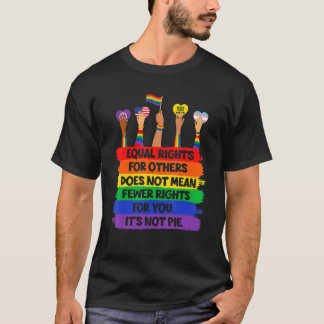 Camiseta Lgbt Retro Fist Love Igual Rights Não é uma Pie