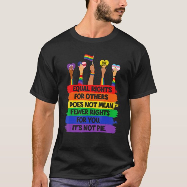 Camiseta Lgbt Retro Fist Love Igual Rights Não é uma Pie (Frente)
