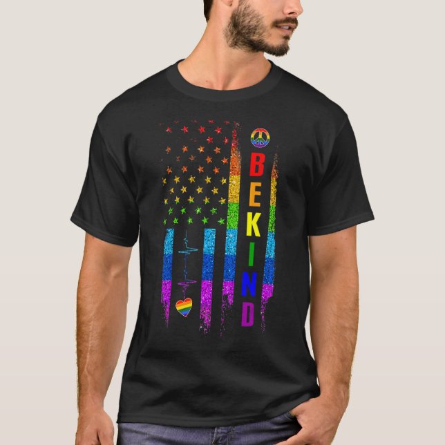 Camiseta Lgbtq Be Kind Orgulho gay Lgbt Rainbow American Fl (Frente)