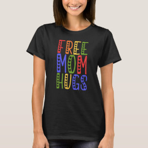 Camiseta LGBTQ libera mãe abraça Orgulho gay LGBTQ Lua arco