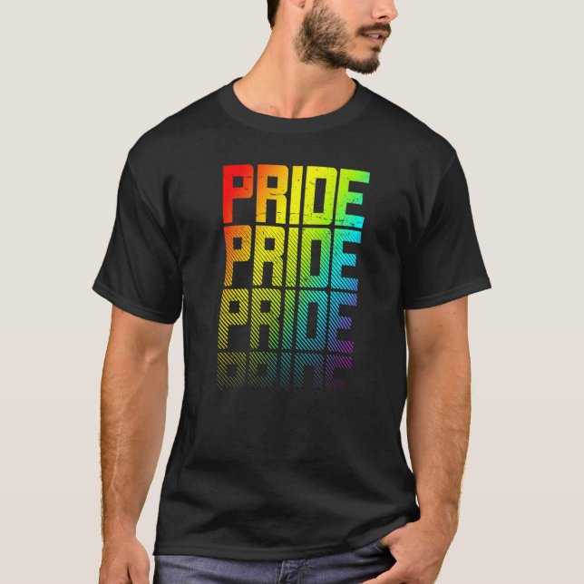 Camiseta Lgbtq+ Orgulho gay do Arco-Íris Texto Fade Gráfico (Frente)