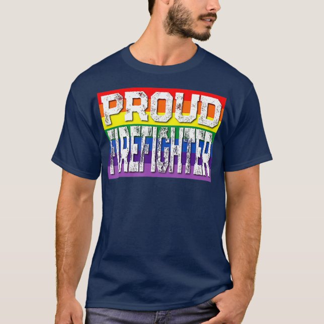 Camiseta LGBTQ Proud Firefighter Gay Pride Rainbow (Frente)