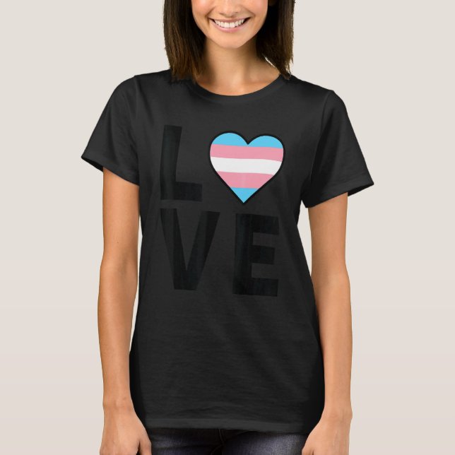 Camiseta Lgbtq Transgender Flag Heart Lgbtqia+ Love Transg (Frente)