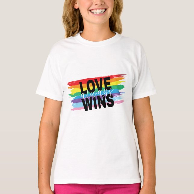 Camiseta LGBTQIA Love Sempre ganha Rainbow Pride T-Shirt (Frente)