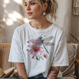 Camiseta Libélula sobre Flores