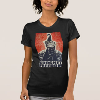 Camiseta Liberdade do Crochet - o T das mulheres