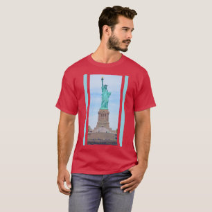 Camiseta Liberdade Iluminando o Mundo Poema de Lazarus