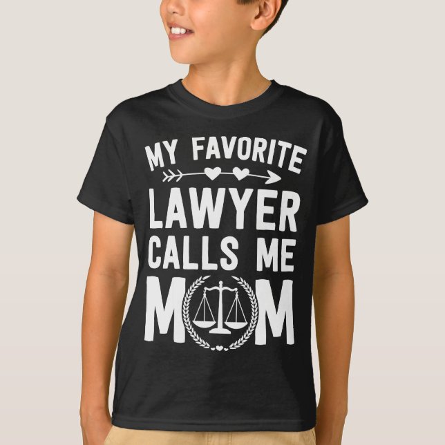 Camiseta Licenciatura em Direito Advogado Favorito da Mãe (Frente)