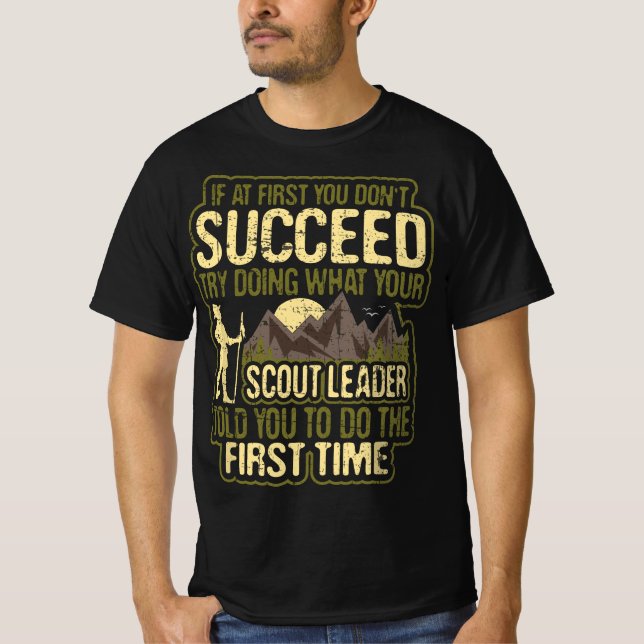 Camiseta Líder Engraçado De Escoteiros Acampando Menino Seg (Frente)
