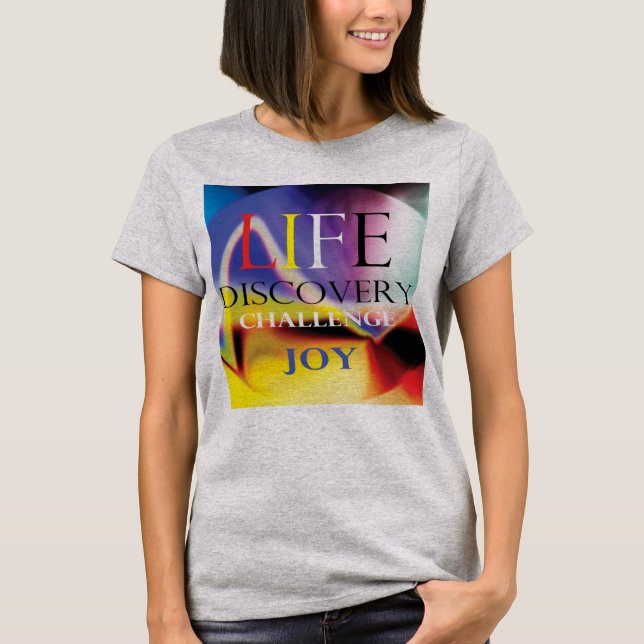 Camiseta "Life Discovery Challenge Joy" Arte Amarela Azul (Frente)
