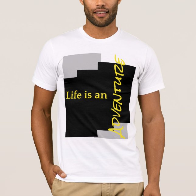 Camiseta Life  is adventure.  (Frente)
