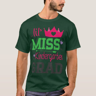 Camiseta Lil Miss Kindergarten Formando No Dia Passado Da E