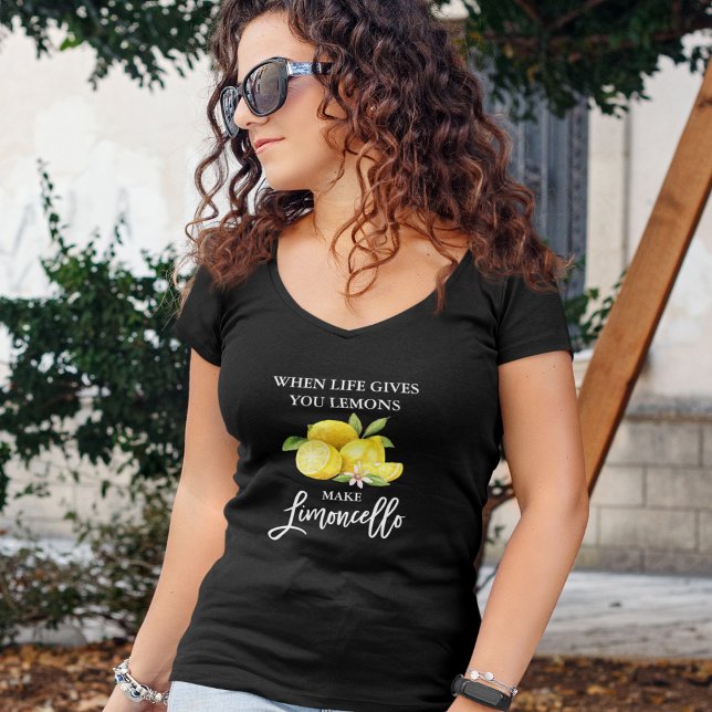 Camiseta Limoncello Lemons Black V-Neck, Script de Pincel M (Many shirt sizes, colors & styles to choose from.)