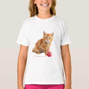 Camiseta Linda brincadeira de gato com bola de corda