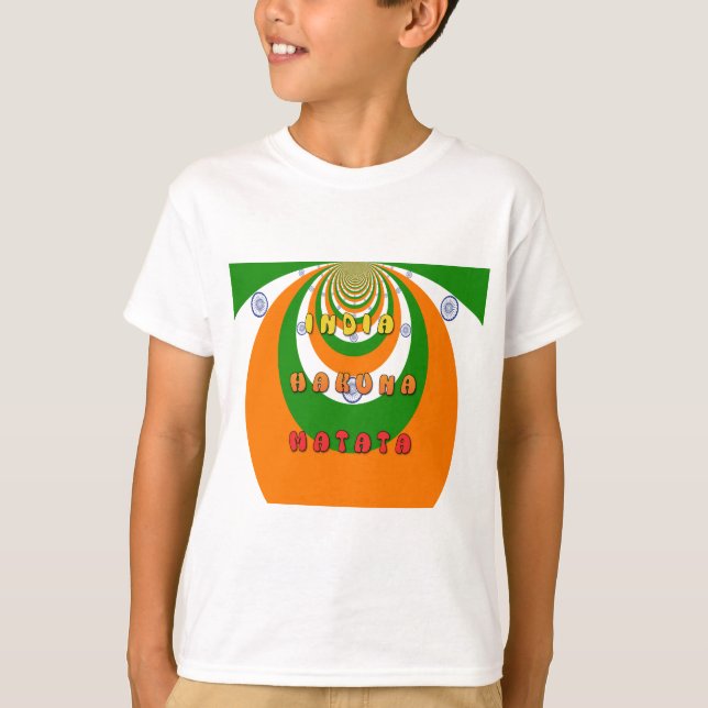 Camiseta Linda Índia - Bandeira Nacional Cores Hakuna Matat (Frente)