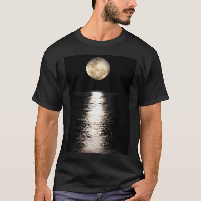 Camiseta Linda Reflexão Sobre O Lago De Lua Completo - Best (Frente)