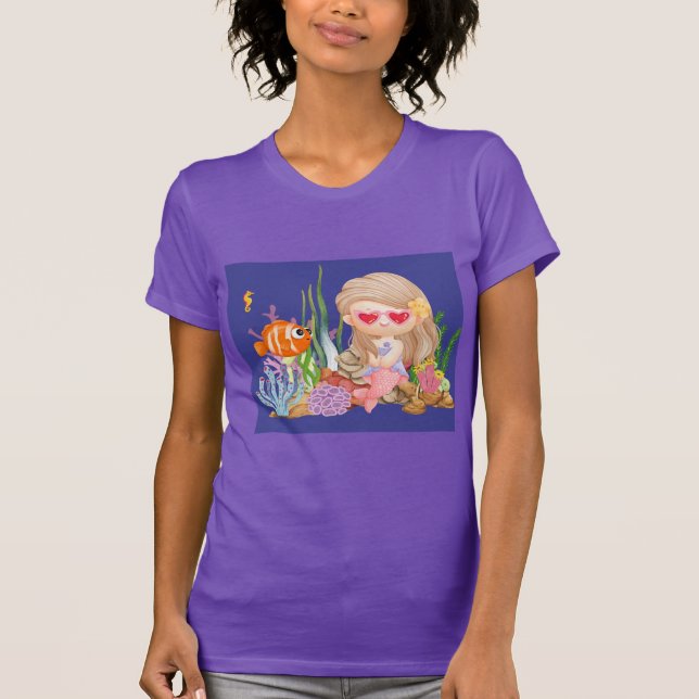 Camiseta Linda sereia-do-mar-de-bruxa brincando no mar (Frente)