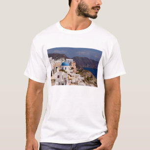 Camiseta Linda vila de Oia com edifícios brancos