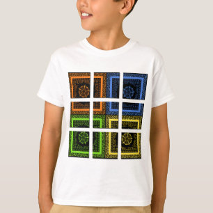 Camiseta Lindas faixas geométricas coloridas e marcadas